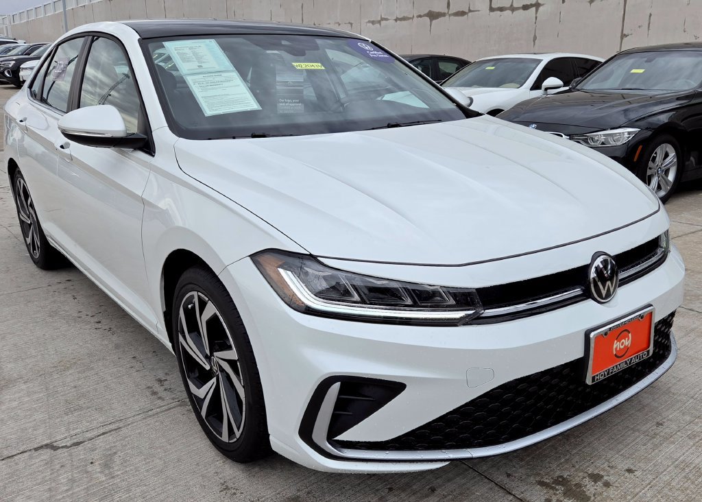 Certified 2026 Volkswagen Jetta SEL FWD image 3