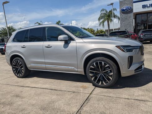 New 2025 Volvo XC90 T8 Plus w/ Protection Package Premier image 2