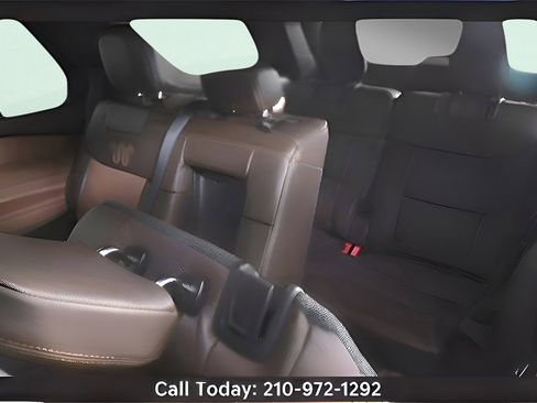 Used 2023 Ford Explorer King Ranch w/ Technology Package image 26