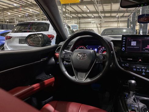 Used 2023 Toyota Camry XSE image 3