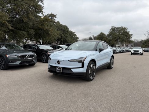 New 2026 Volvo EX30 Plus image 2