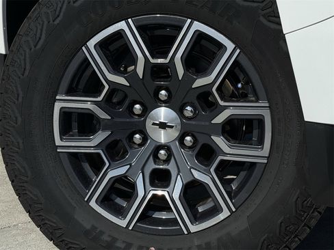 New 2026 Chevrolet Colorado Z71 w/ Technology Package image 9