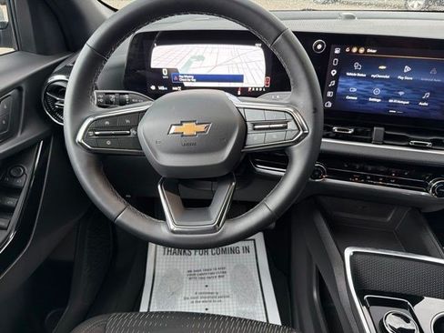 Used 2026 Chevrolet Equinox LT AWD/4WD image 21
