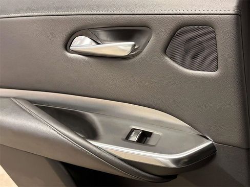 Used 2023 Cadillac XT4 Premium Luxury image 22