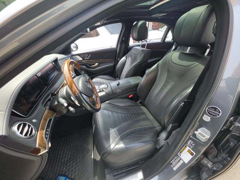 Used 2017 Mercedes-Benz S 550 4MATIC Sedan image 4