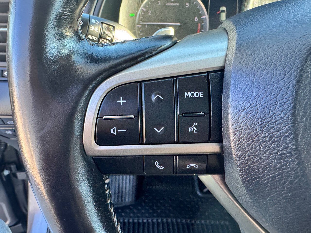 Used 2022 Lexus RX 350L Premium w/ Premium Package AWD/4WD image 31