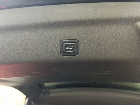 Used 2022 Chevrolet Tahoe RST w/ Luxury Package image 11