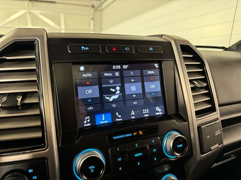 Used 2019 Ford F150 Platinum w/ Equipment Group 701A Luxury image 28