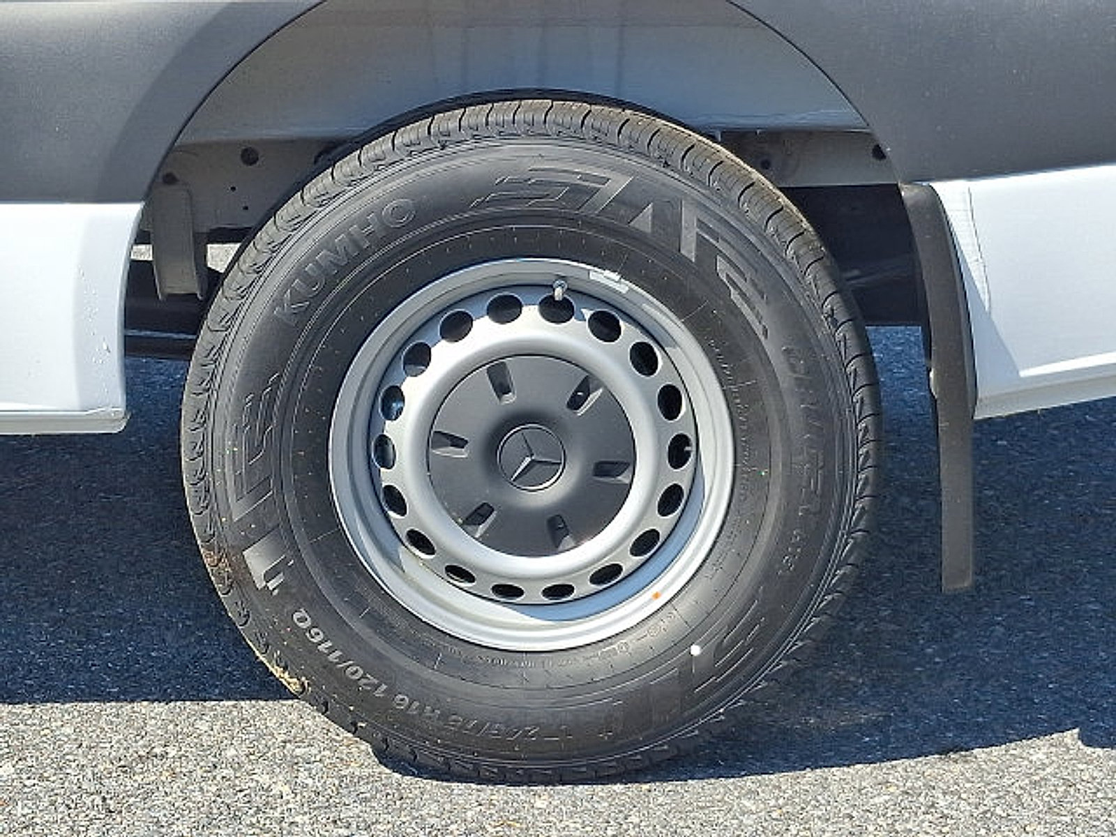 Used 2026 Mercedes-Benz Sprinter 2500 image 8