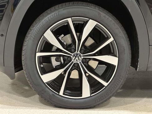 New 2026 Volkswagen Atlas Cross Sport SEL Premium R-Line image 7