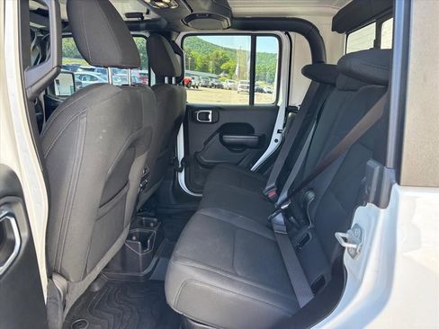 Used 2021 Jeep Gladiator Sport AWD/4WD image 10