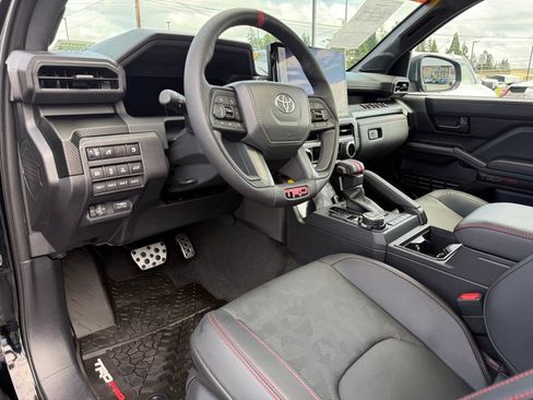 Used 2025 Toyota Tacoma TRD Pro AWD/4WD image 26