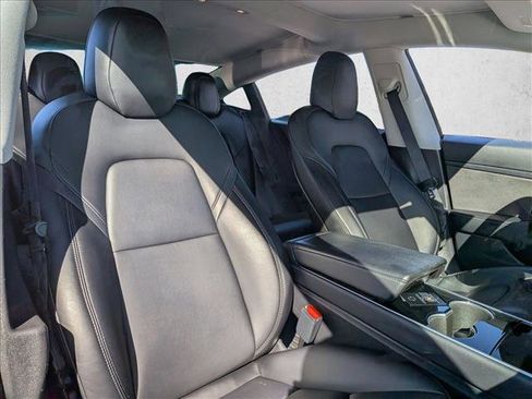 Used 2020 Tesla Model 3 Standard Range Plus image 15