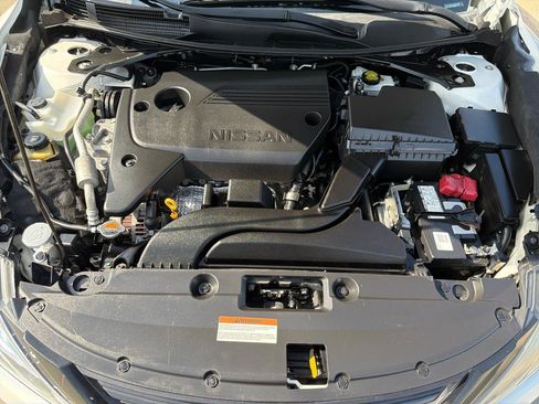 Used 2018 Nissan Altima 2.5 SR w/ SR Midnight Edition FWD image 28