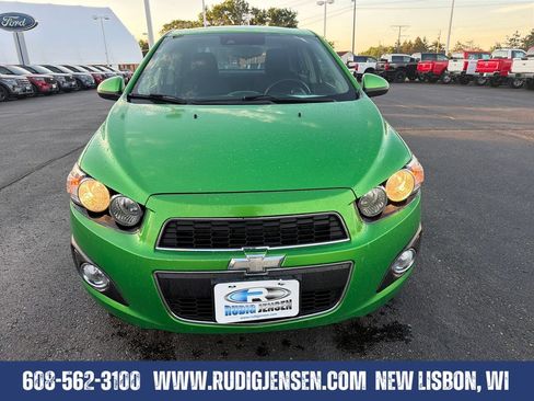 Used 2014 Chevrolet Sonic LT w/ LT Spring Promotional Package FWD image 9
