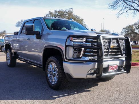 Used 2021 Chevrolet Silverado 2500 High Country w/ Z71 Off-Road Package image 9