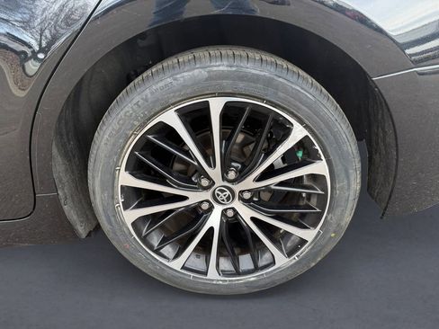 Used 2020 Toyota Camry SE image 14