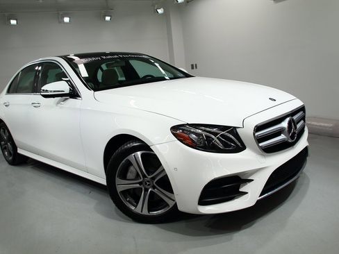 Used 2020 Mercedes-Benz E 350 4MATIC Sedan image 8