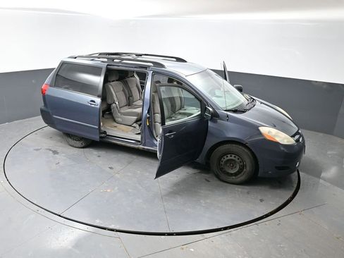 Used 2008 Toyota Sienna LE FWD image 55
