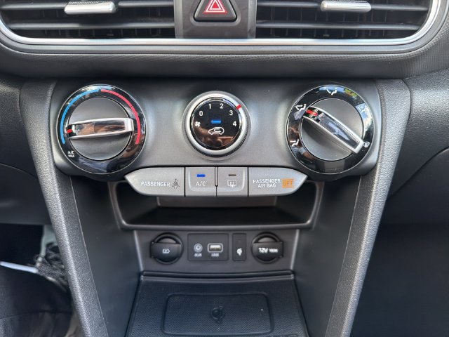 Used 2020 Hyundai Kona SEL Plus FWD image 18