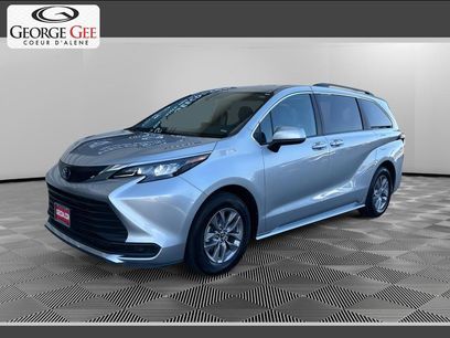 Used 2025 Toyota Sienna LE
