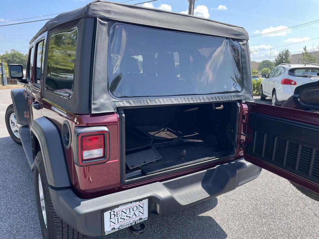 Used 2021 Jeep Wrangler Unlimited Sport AWD/4WD image 11