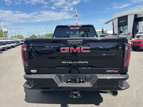 Used 2026 GMC Sierra 2500 AT4 w/ AT4 Premium Plus Package AWD/4WD image 4