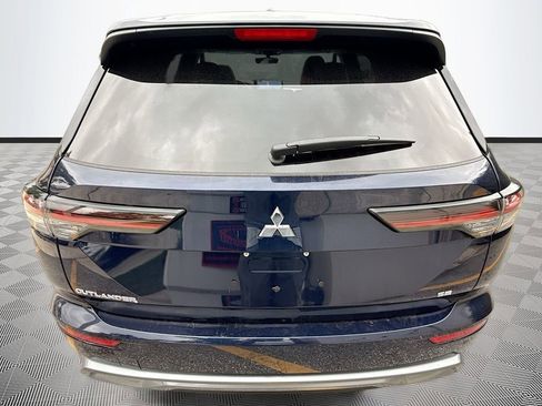 New 2026 Mitsubishi Outlander SE image 6