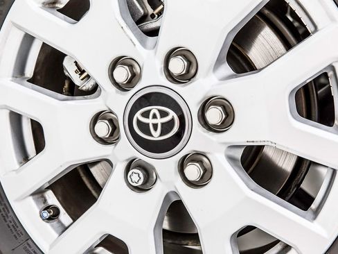 Used 2025 Toyota Tacoma SR image 40