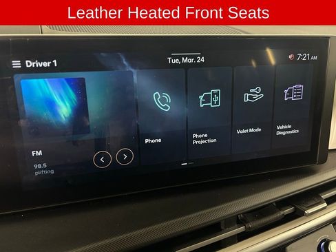 Used 2025 Hyundai Santa Fe SEL image 4