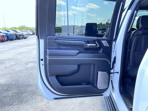 Used 2024 GMC Sierra 2500 AT4X w/ AT4X AEV Edition AWD/4WD image 20