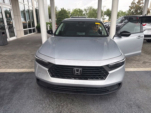 Used 2025 Honda Accord SE image 2