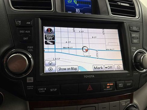 Used 2012 Toyota Highlander Limited w/ Tow Pkg image 20