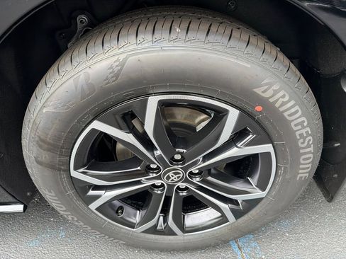New 2026 Toyota Sienna Platinum AWD/4WD image 19