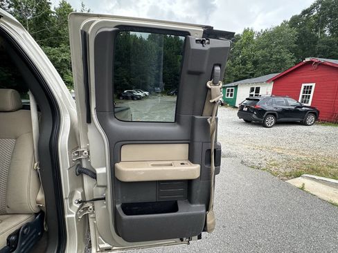 Used 2009 Ford F150 XLT RWD image 11