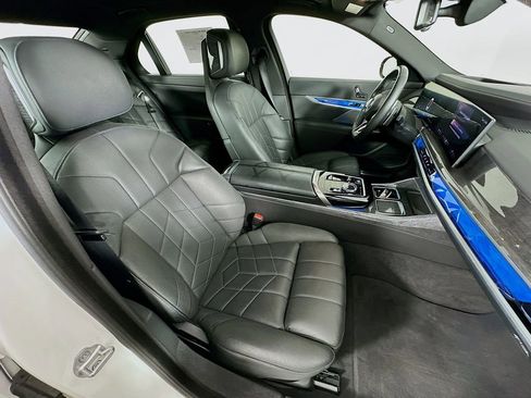 Used 2023 BMW 760i xDrive 760i xDrive image 36