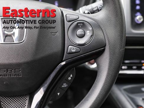 Used 2021 Honda HR-V EX image 16