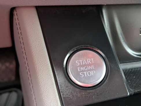 Used 2022 Audi A4 2.0T Premium Plus w/ Premium Plus Package image 24