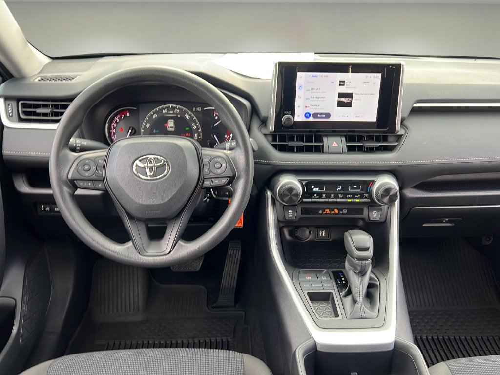 Used 2024 Toyota RAV4 LE FWD image 15