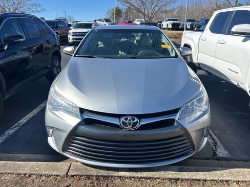 Used 2015 Toyota Camry LE image 11