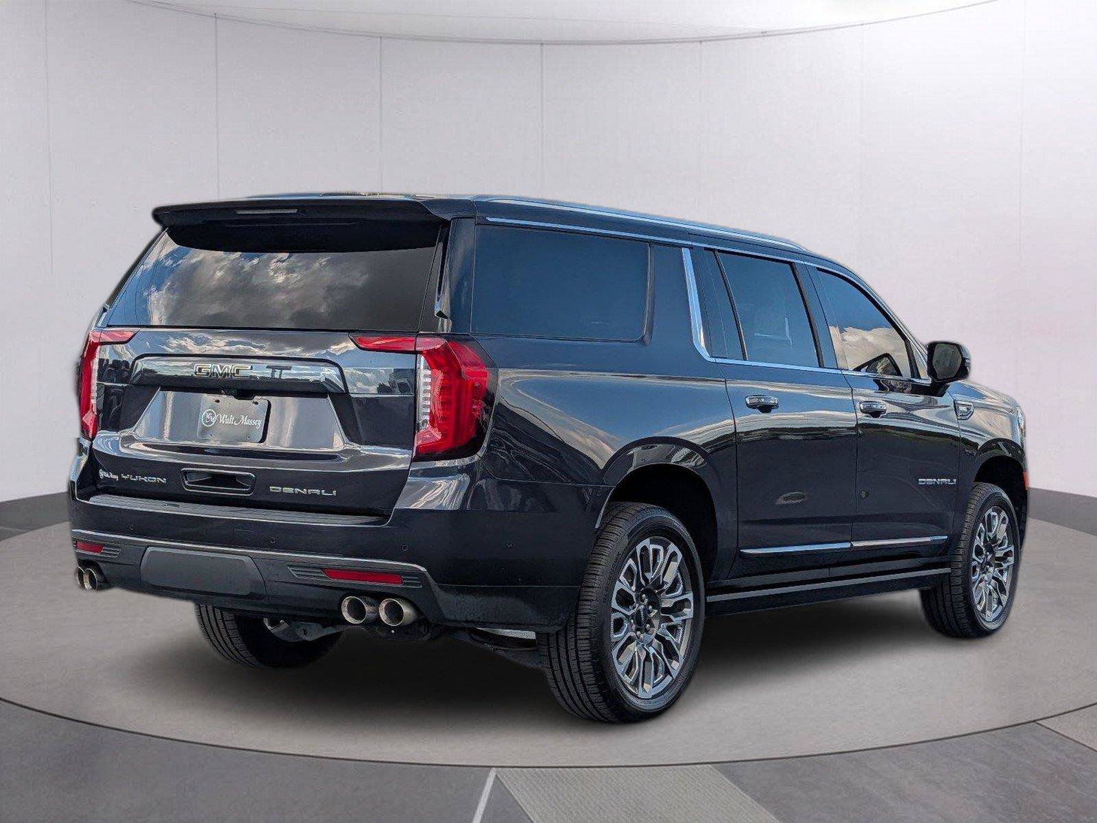 Certified 2023 GMC Yukon XL Denali Ultimate AWD/4WD image 5
