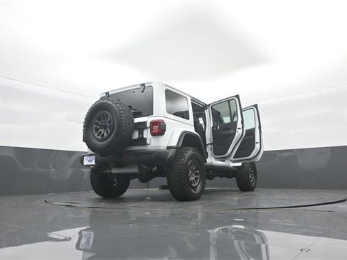 Used 2023 Jeep Wrangler Unlimited Rubicon 392 image 37