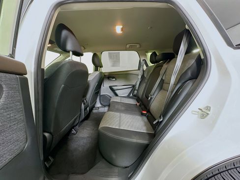 Used 2023 Nissan Rogue SV FWD image 28