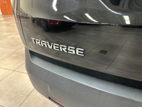 Used 2020 Chevrolet Traverse LT FWD image 7