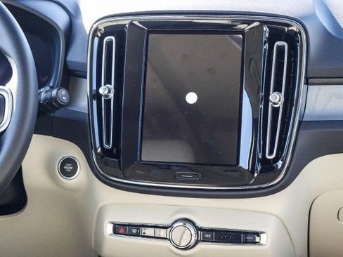 New 2026 Volvo XC40 B5 Plus w/ Protection Package Premier image 23