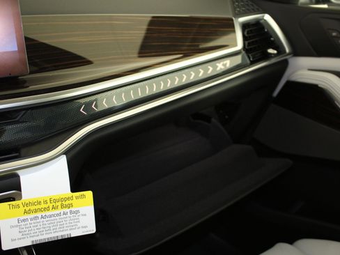 New 2026 BMW X7 xDrive40i w/ Premium Package image 25