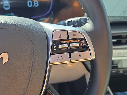 Used 2025 Kia Telluride S image 36