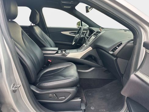 Used 2016 Lincoln MKX Premiere FWD image 7