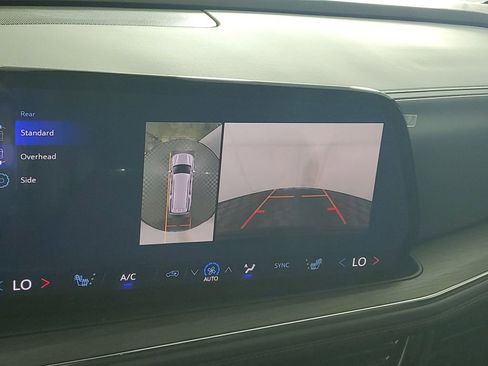 New 2026 Chevrolet Suburban LT image 17