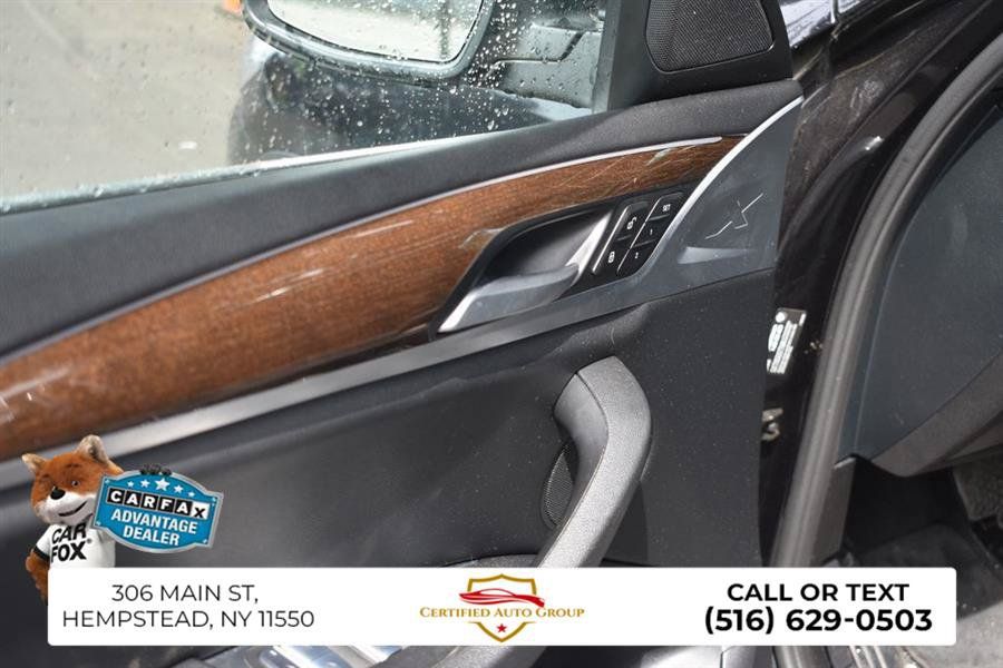 Used 2024 BMW X4 xDrive30i AWD/4WD image 11